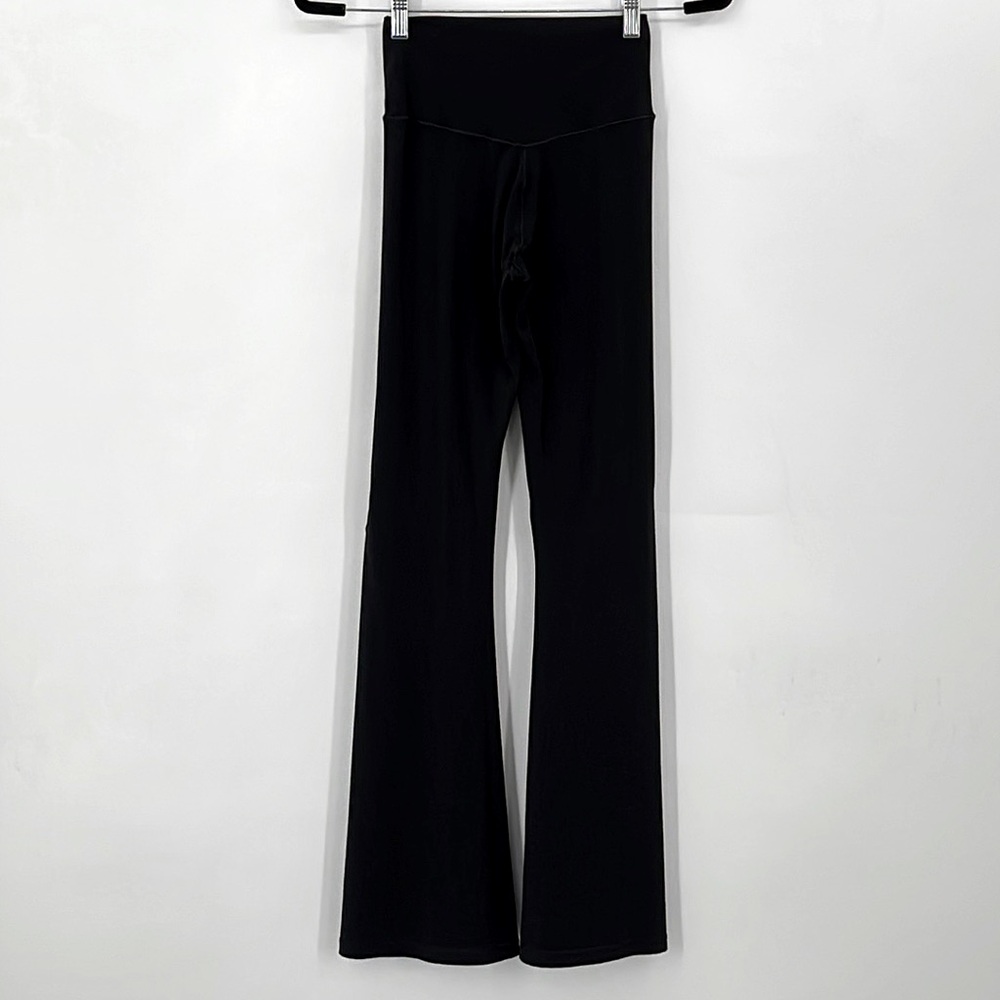 OFFLINE Real Me Flare High Rise Leggings Black Size Medium - Picture 5 of 9
